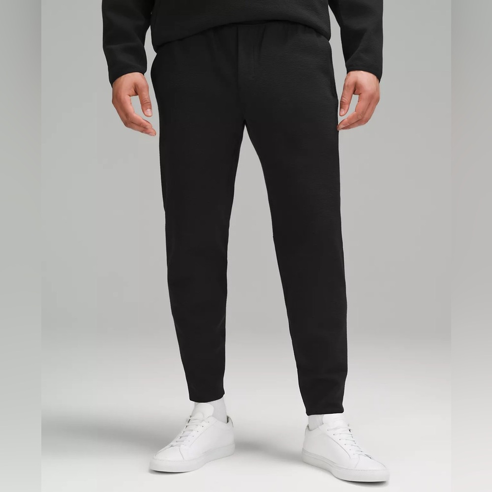 Lululemon Textured Spacer Classic Tapered Pant